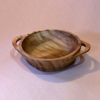 Fuente Redonda Asa tallada en Laurel