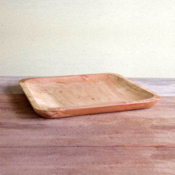 Plato asado cuadrado tallado en raulí