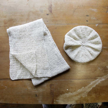 Boina con Bufanda tejidas a palillo en lana de oveja