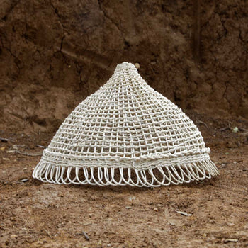 Lámpara tejida en Boqui Pil Pil