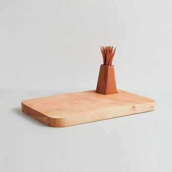 Set pincho y tabla tallados en raulí