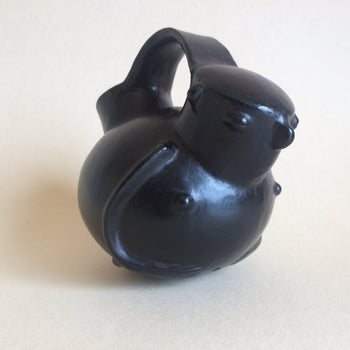 Reproducción Vasija Cerámica Abrazo Negro